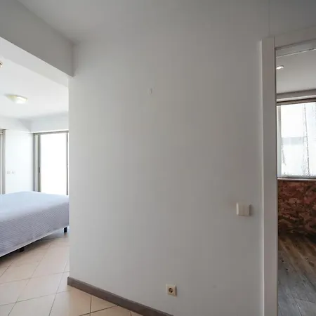 Outstanding Penthouse With Amazing Sea Views *