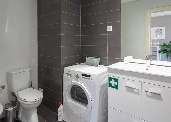 Outstanding Penthouse With Amazing Sea Views Апартаменты *