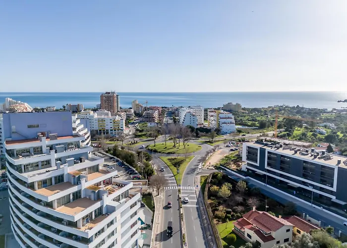 Outstanding Penthouse With Amazing Sea Views Апартаменты *