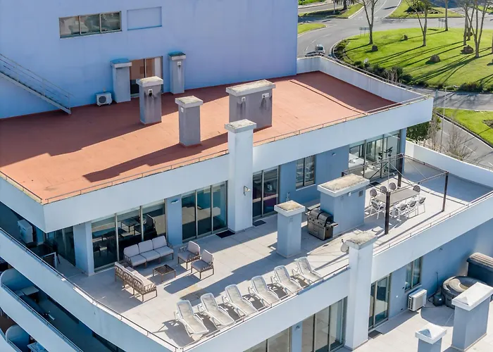 Outstanding Penthouse With Amazing Sea Views Апартаменты Портиман