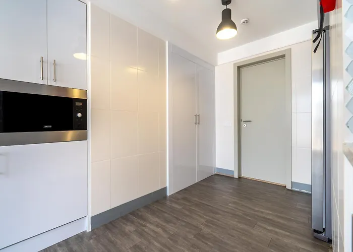 Outstanding Penthouse With Amazing Sea Views Апартаменты Портиман