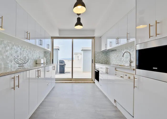 Outstanding Penthouse With Amazing Sea Views * Портиман