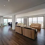 Outstanding Penthouse With Amazing Sea Views Apartman Portimão