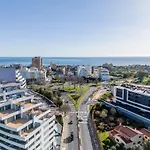 Outstanding Penthouse With Amazing Sea Views Apartman *