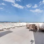 Outstanding Penthouse With Amazing Sea Views Apartman