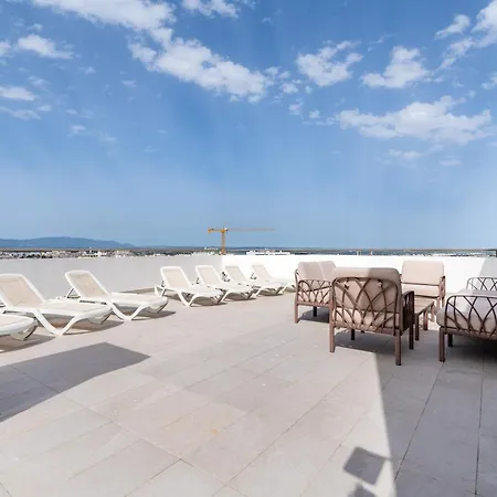 Outstanding Penthouse With Amazing Sea Views Апартаменты